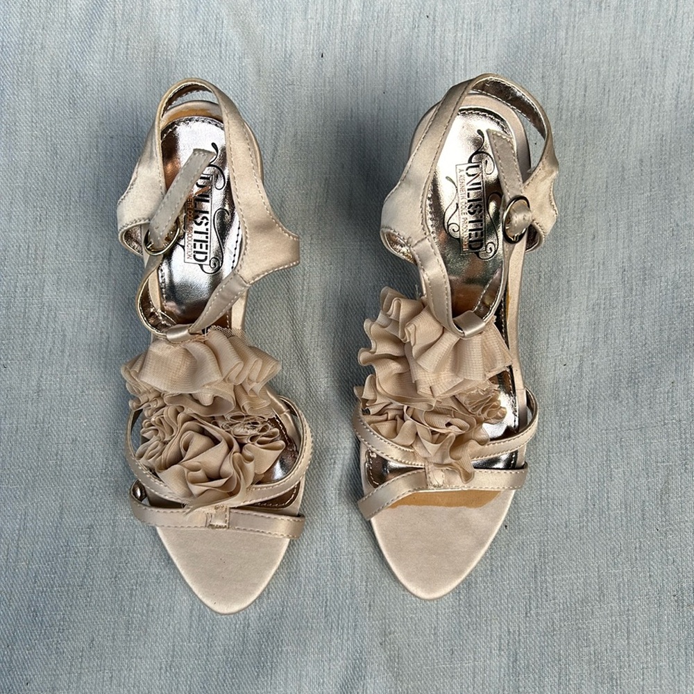 Cream Heels by Kenneth Cole’sUnlisted brand. Size 8.